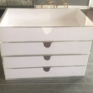 2 Acrylic organizers!